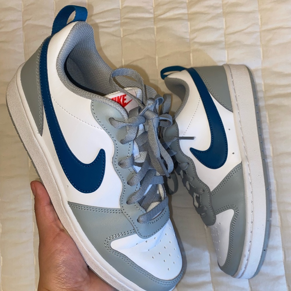 Nike Sneakers kids Size 5